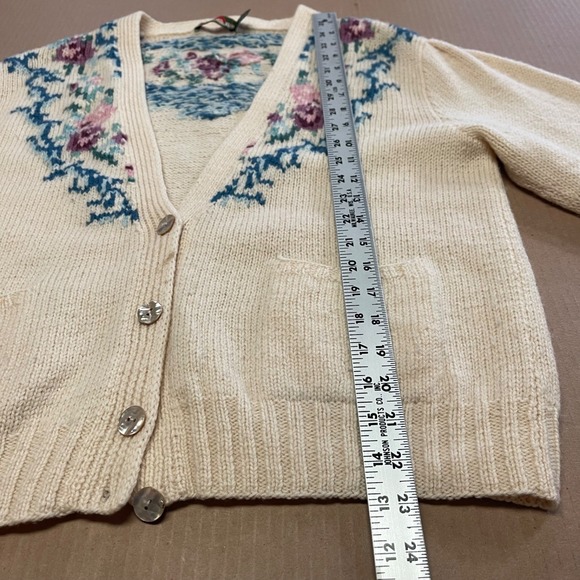 Vintage Outback Red Women's Medium Floral Cardigan Sweater 100% Wool Knit - Picture 11 of 16